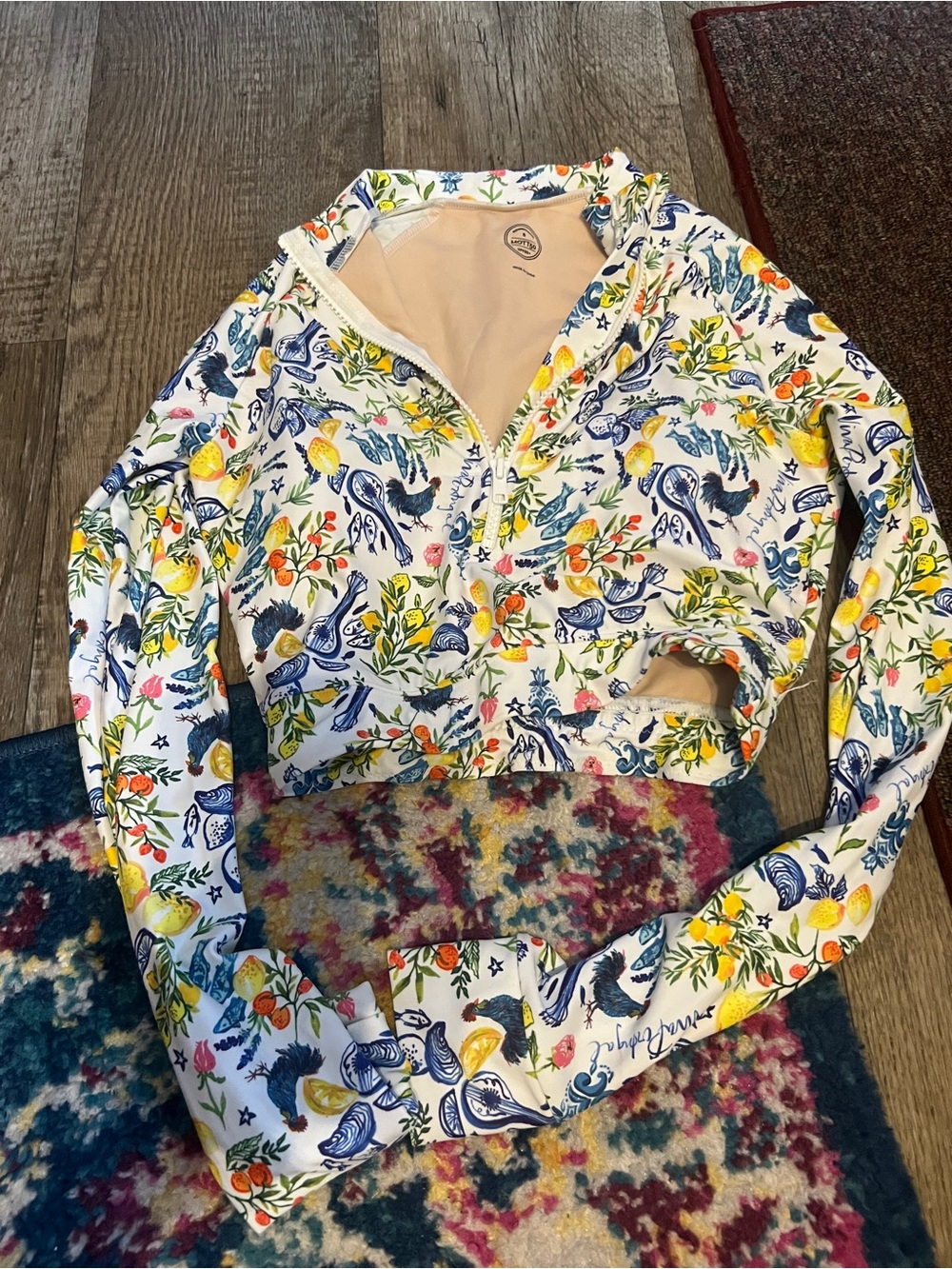 Mott50 small swim top